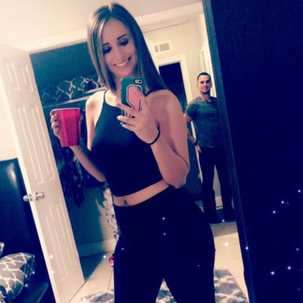 Meet your Posher, Carly